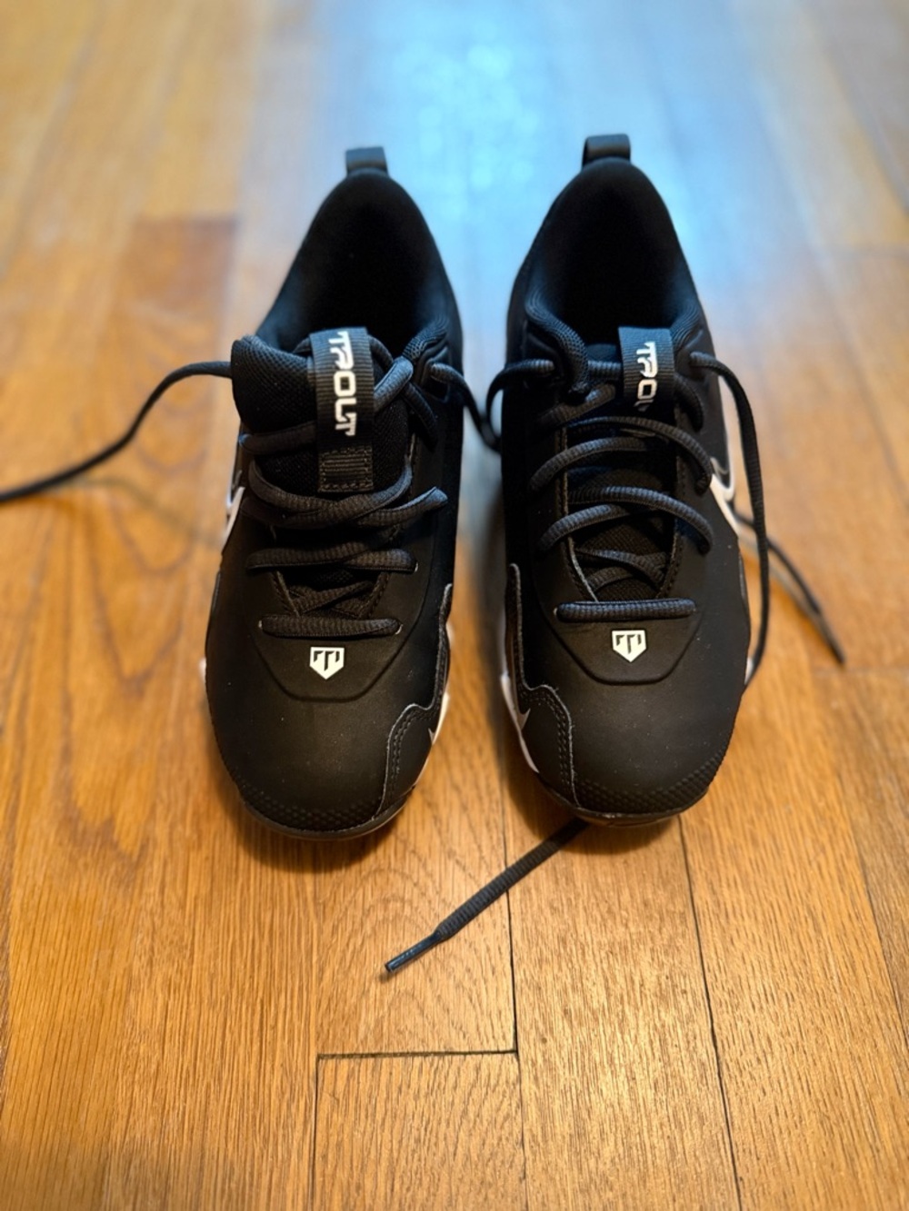 Nike Black Nike boy fastflex baseball cleat Size 1.5 but fits like a 13